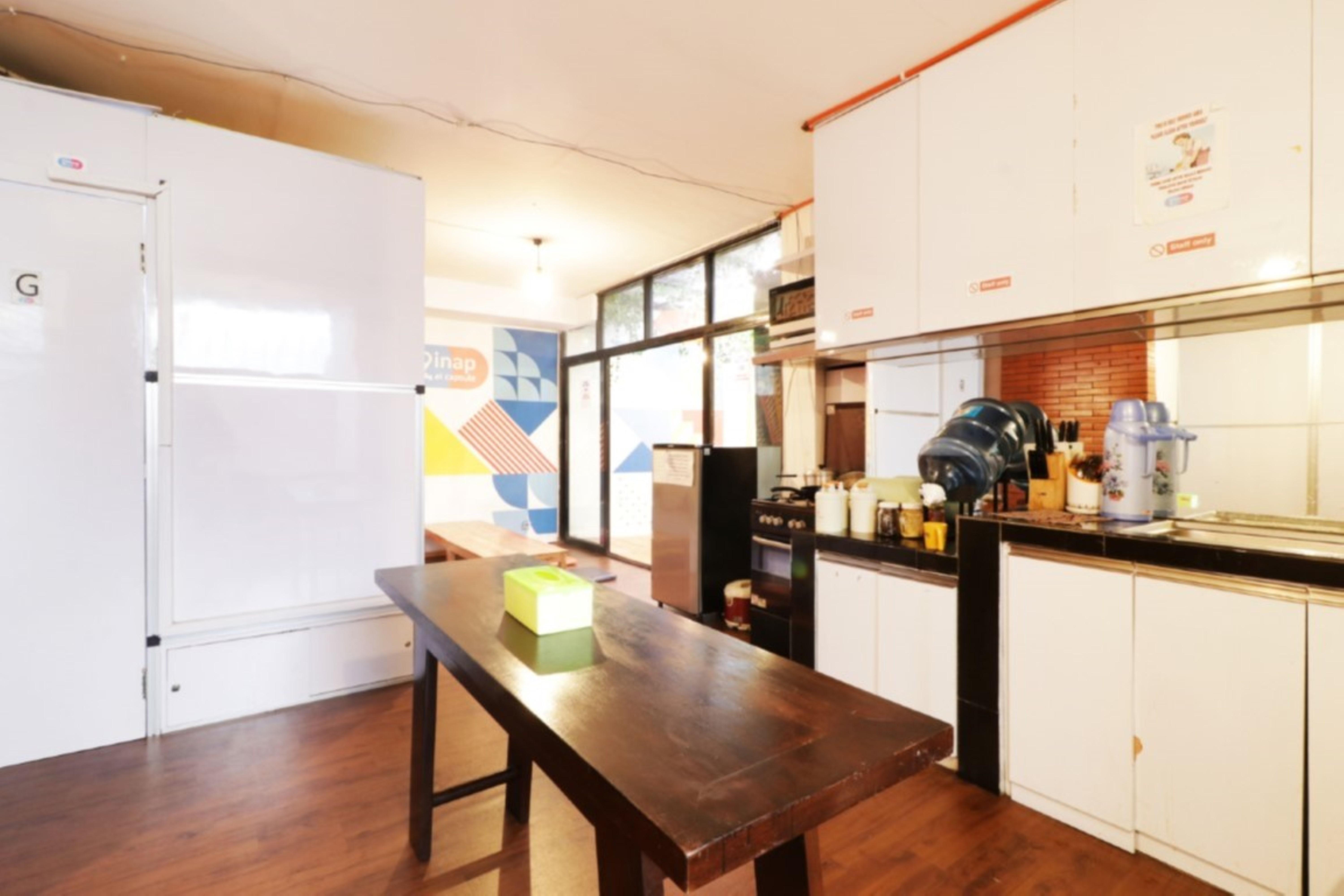 Inap At Capsule Thamrin Hotel Jakarta Ngoại thất bức ảnh